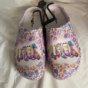 New  Clogs Slip On Water NURSE  Shoes Light Weight-Size 8/9